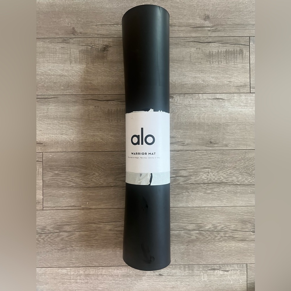 NWT ALO YOGA MAT